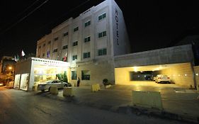 Al Thuraya Hotel